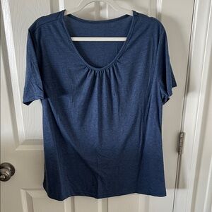 Source Unknown Women’s Navy Short Sleeve Tee With Ruched Neckline, Size XL